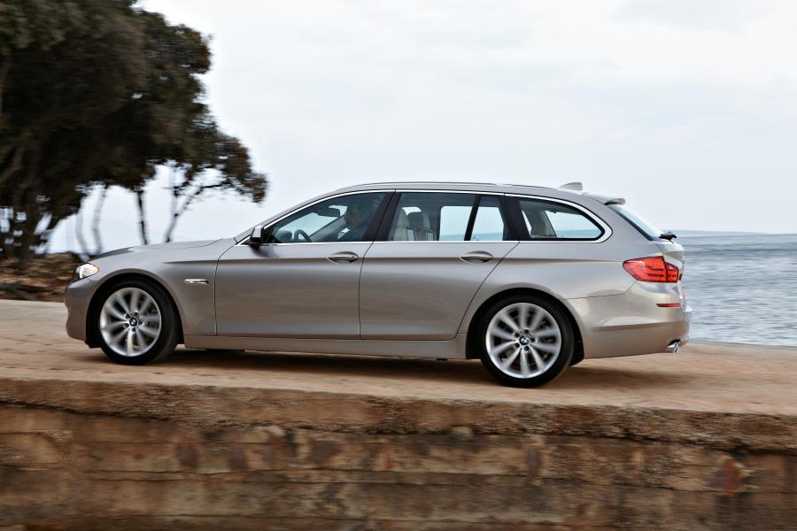  BMW 5-Series Touring 2010 года  (фото 64 из 75)